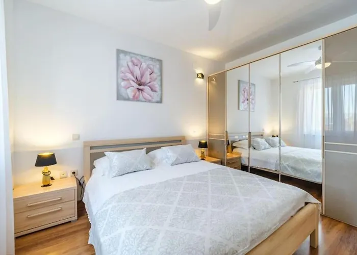 Sea Terrace Apartament *